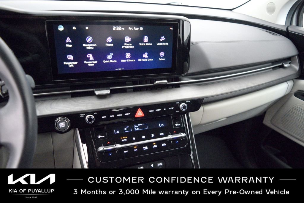 Used 2024 Kia Carnival EX FWD image 22