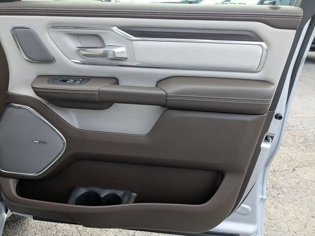 New 2026 RAM 1500 Laramie AWD/4WD image 37