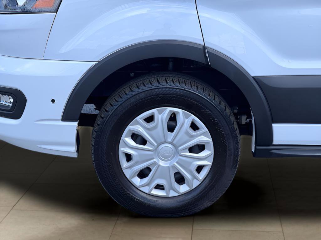 Used 2024 Ford Transit 350 XLT image 32