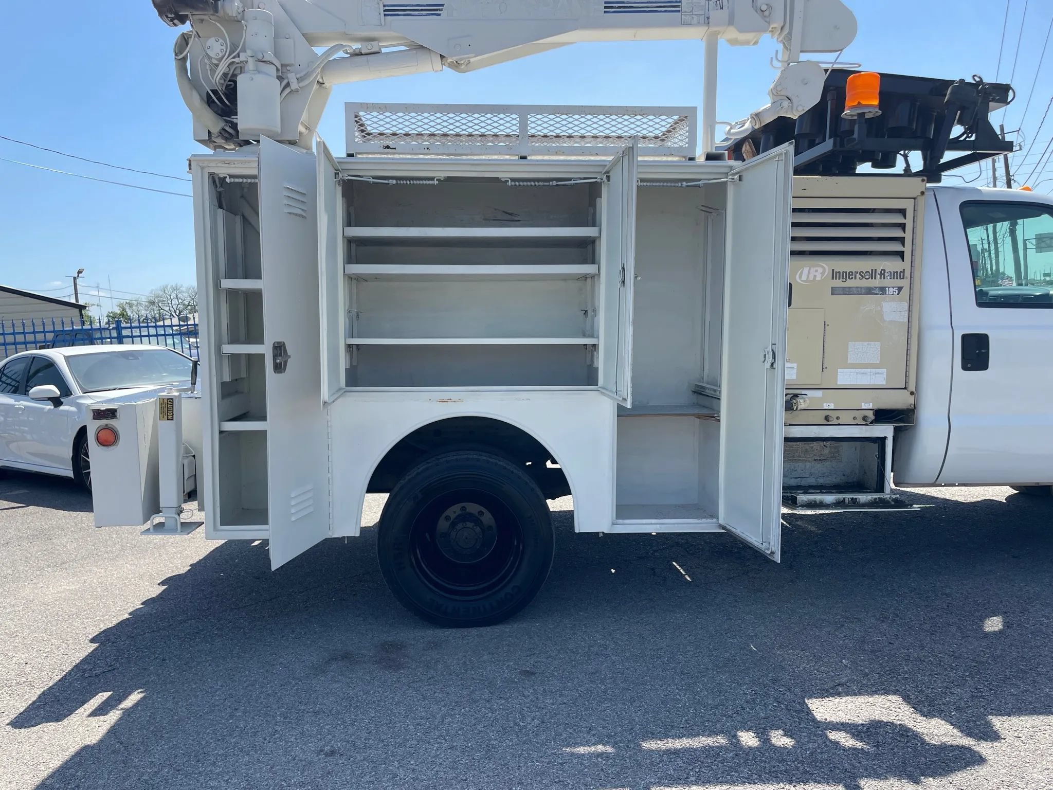 Used 2001 Ford F550 4x4 Regular Cab Super Duty image 39