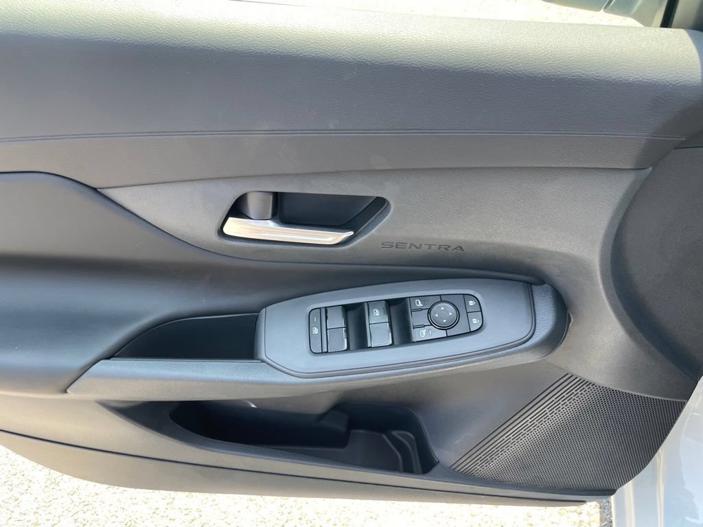 New 2026 Nissan Sentra SV w/ SV Convenience Package FWD image 7