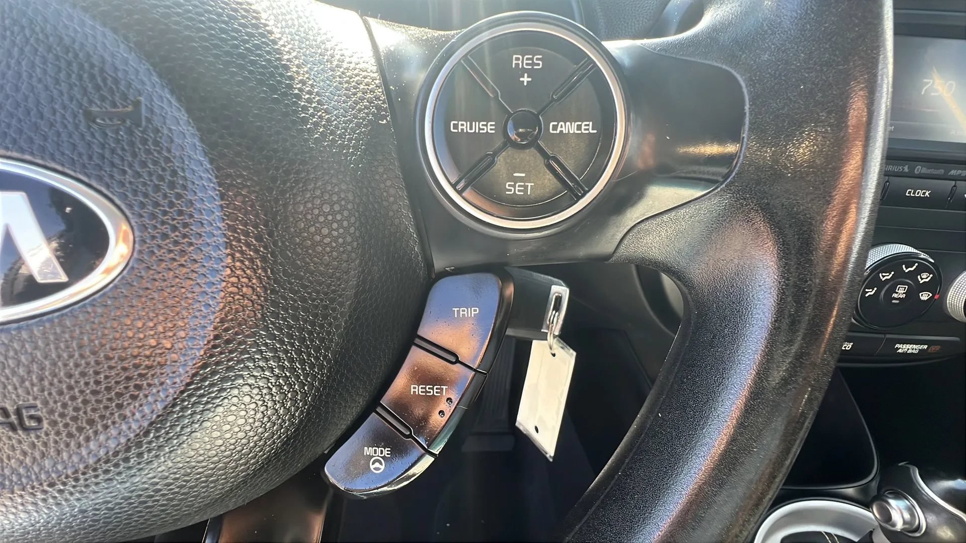 Used 2016 Kia Soul + FWD image 25