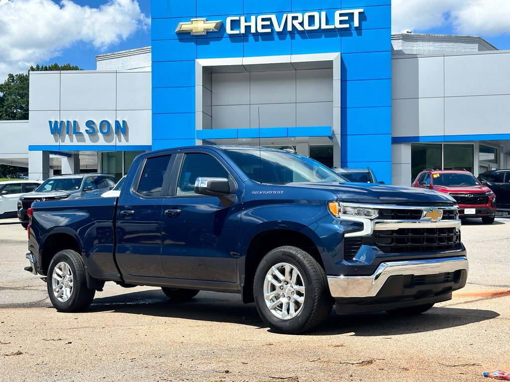 Used 2023 Chevrolet Silverado 1500 LT w/ Convenience Package II RWD image 1