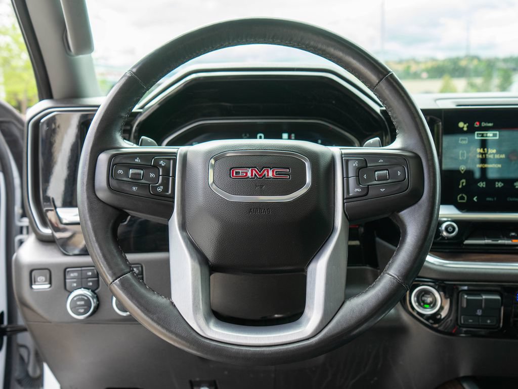 Certified 2023 GMC Sierra 1500 SLT w/ SLT Premium Package AWD/4WD image 17
