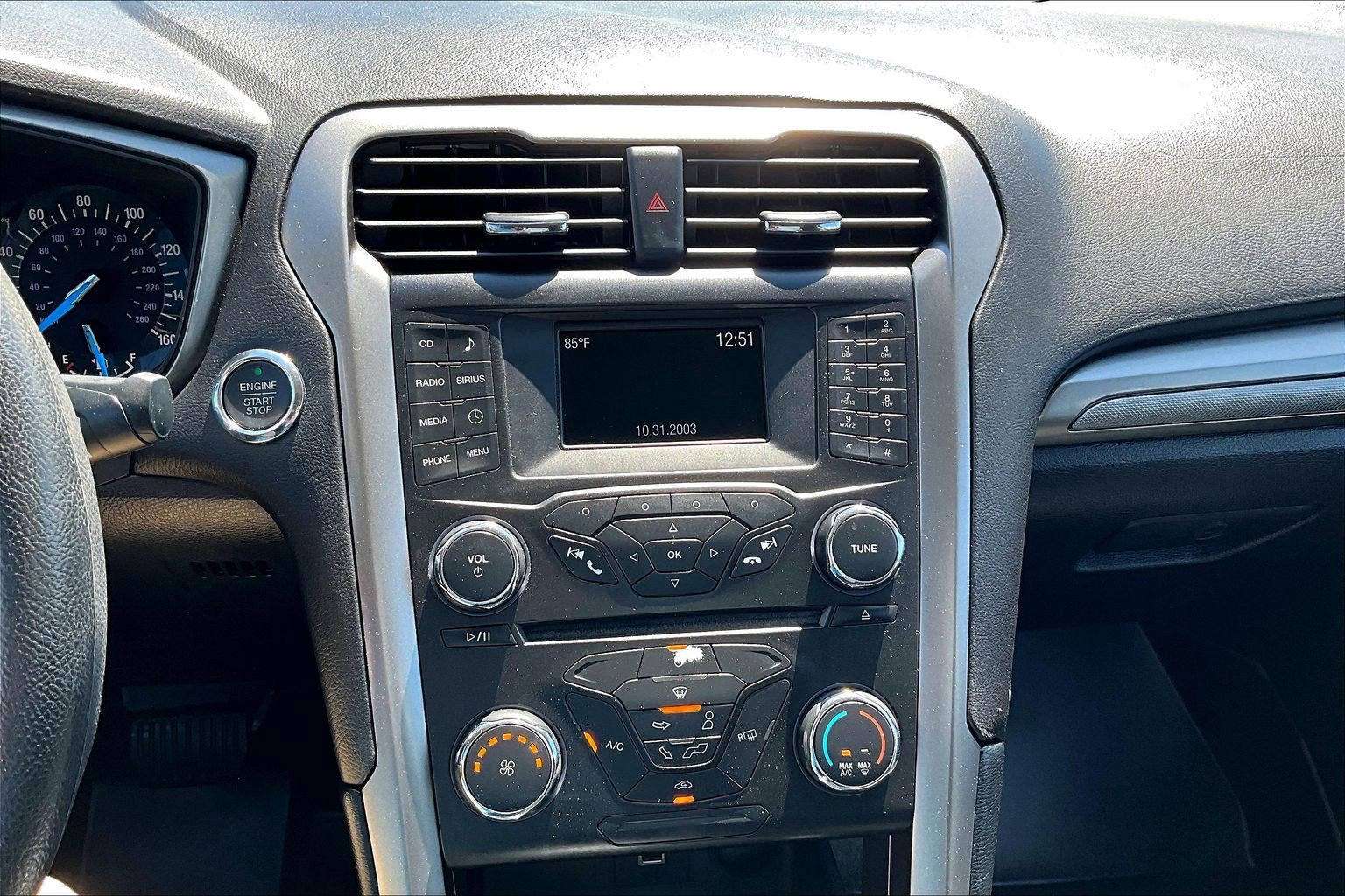 Used 2017 Ford Fusion SE image 15