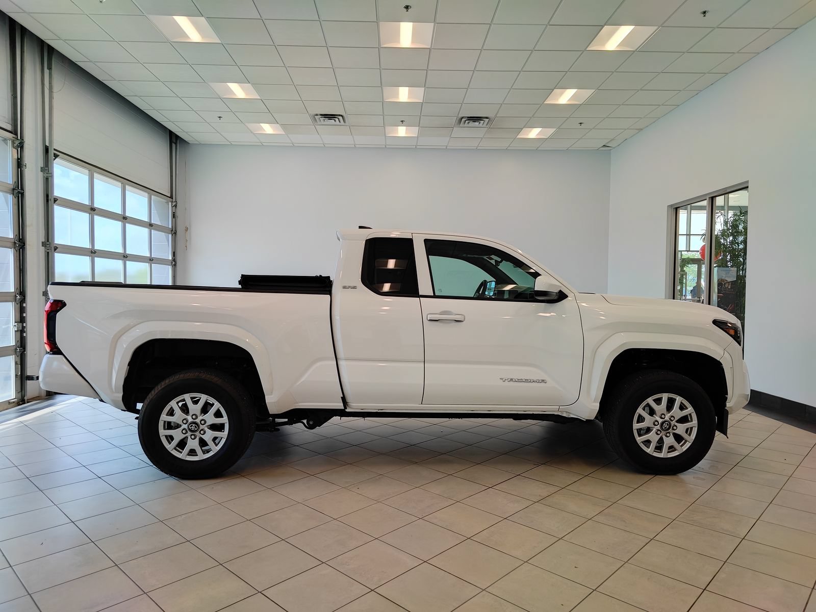 Used 2025 Toyota Tacoma SR5 RWD image 2