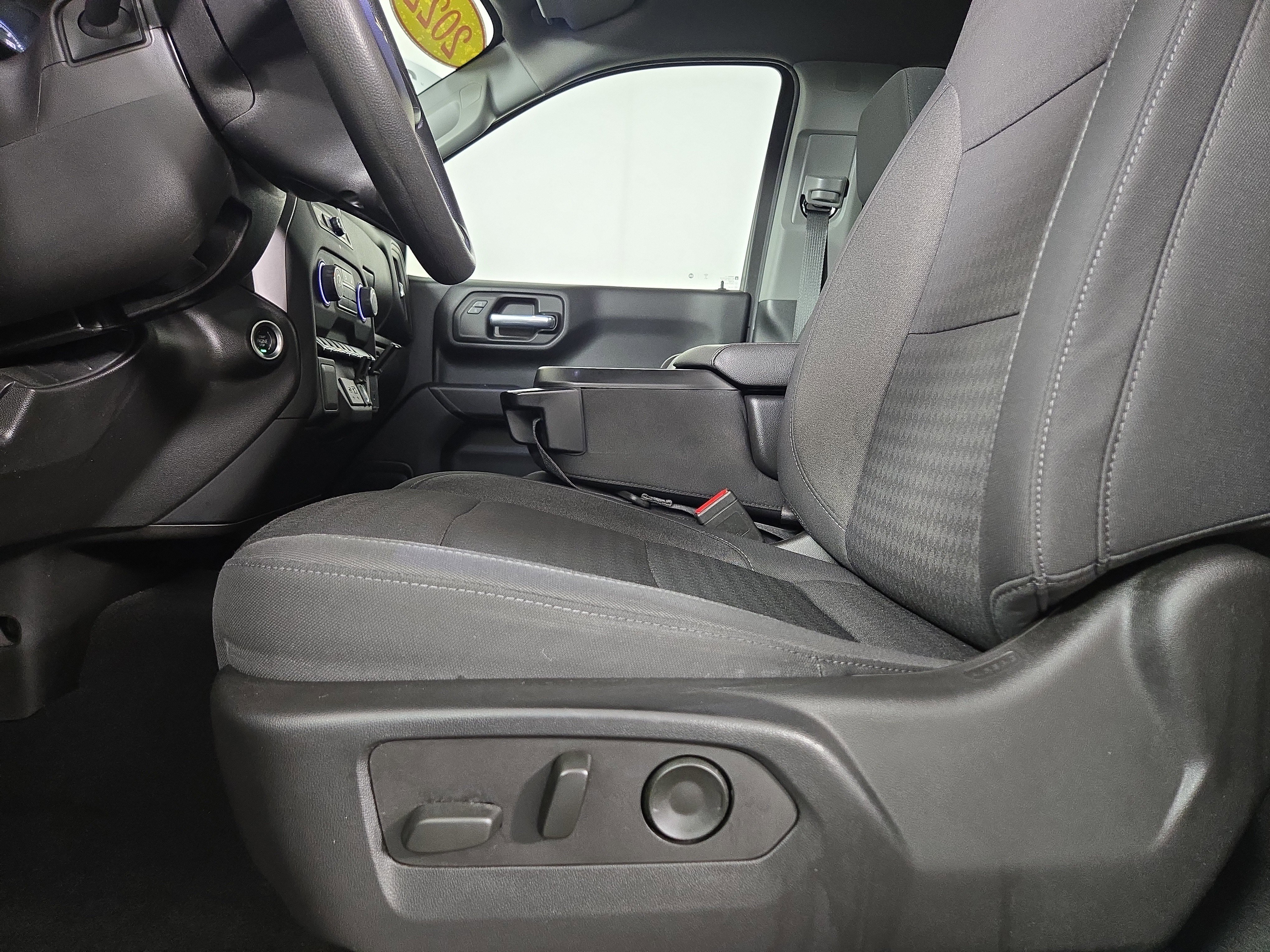 Certified 2022 Chevrolet Silverado 1500 Custom image 30