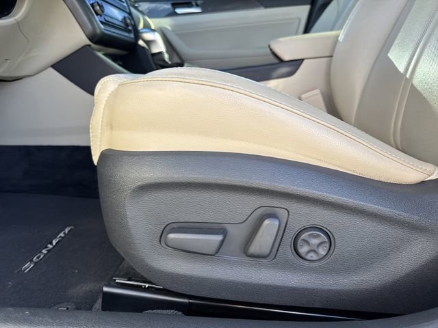 Used 2019 Hyundai Sonata Limited image 9