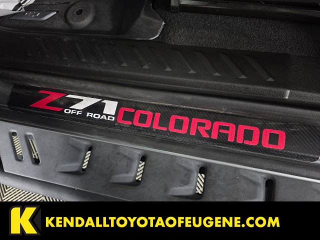 Used 2024 Chevrolet Colorado Z71 w/ Z71 Convenience Package 2 AWD/4WD image 11
