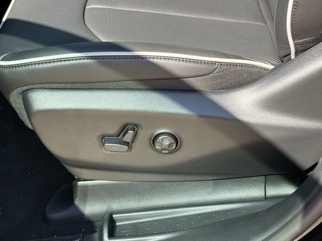 New 2026 Chrysler Pacifica Limited w/ S Appearance Package image 14