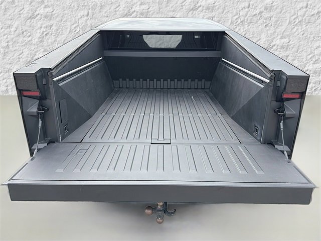 Used 2025 Tesla Cybertruck AWD Crew Cab image 12