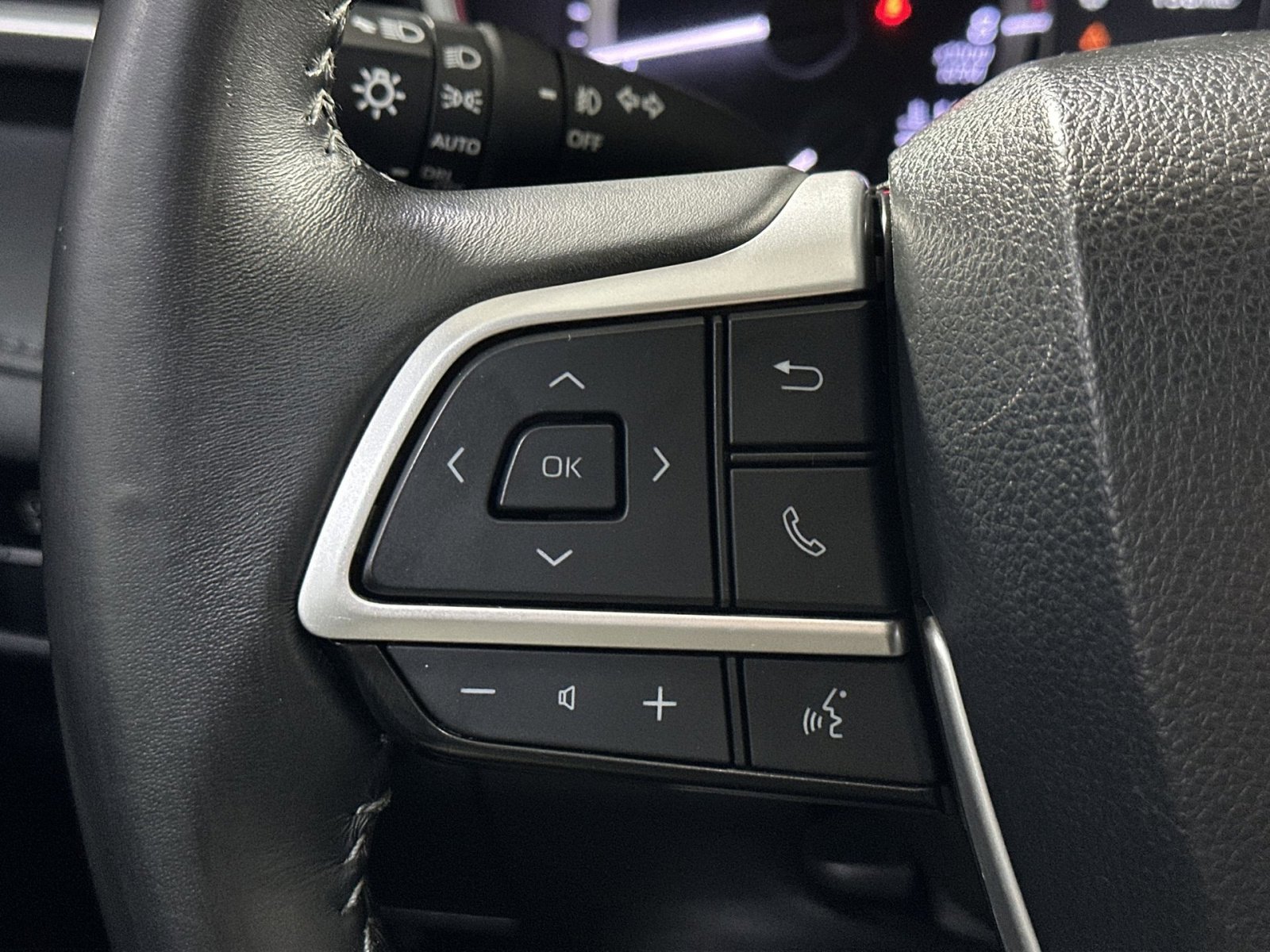 Used 2023 Toyota Highlander XLE image 21