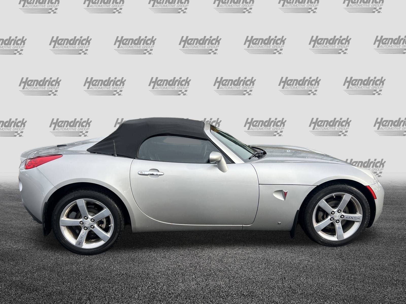 Used 2008 Pontiac Solstice GXP w/ Premium Package image 11