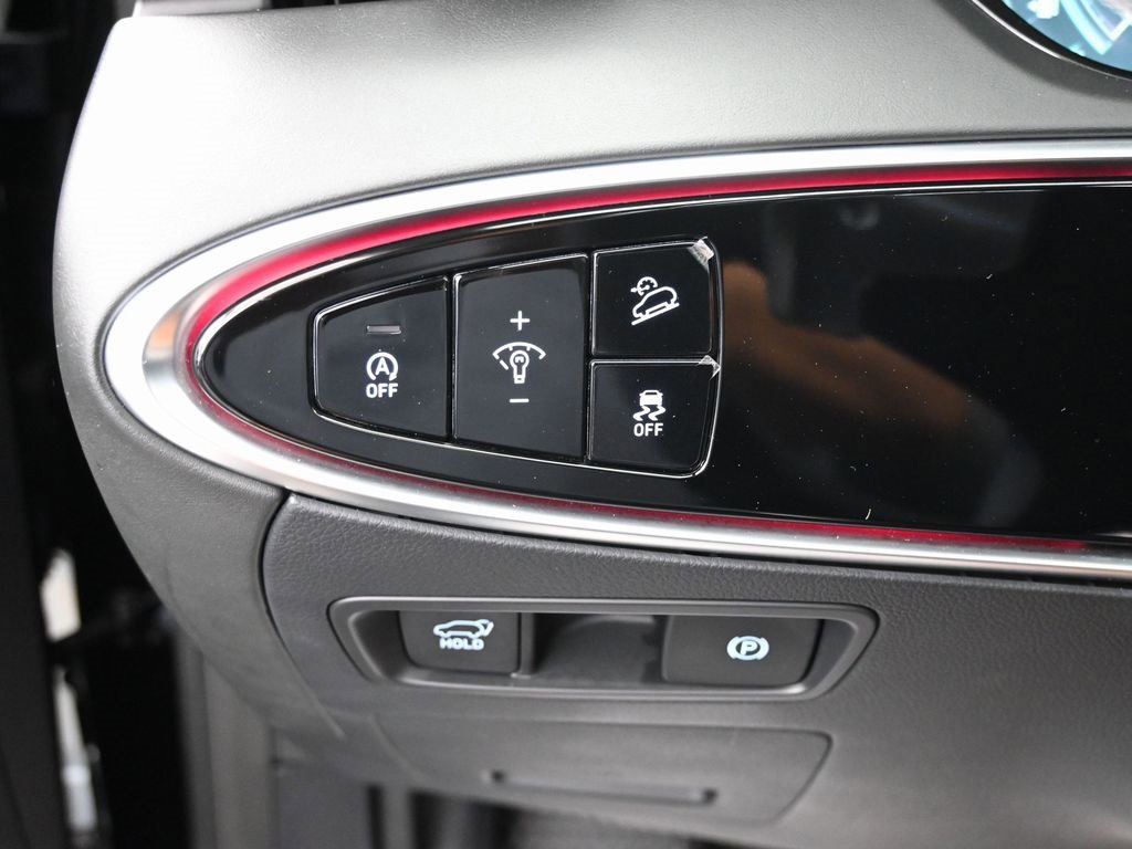 Used 2024 Genesis GV70 2.5T w/ Sport Prestige Package image 19