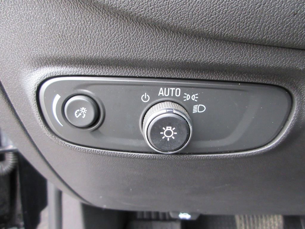 Used 2024 Chevrolet Equinox LT w/ LPO, Floor Liner Package FWD image 23