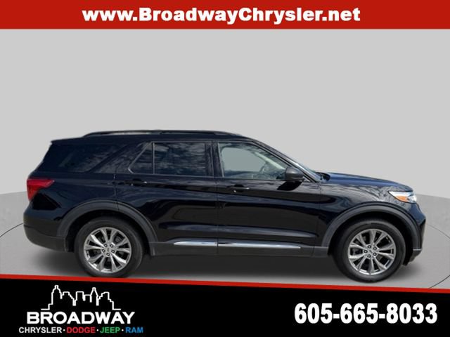 Used 2020 Ford Explorer XLT w/ Equipment Group 202A AWD/4WD image 5