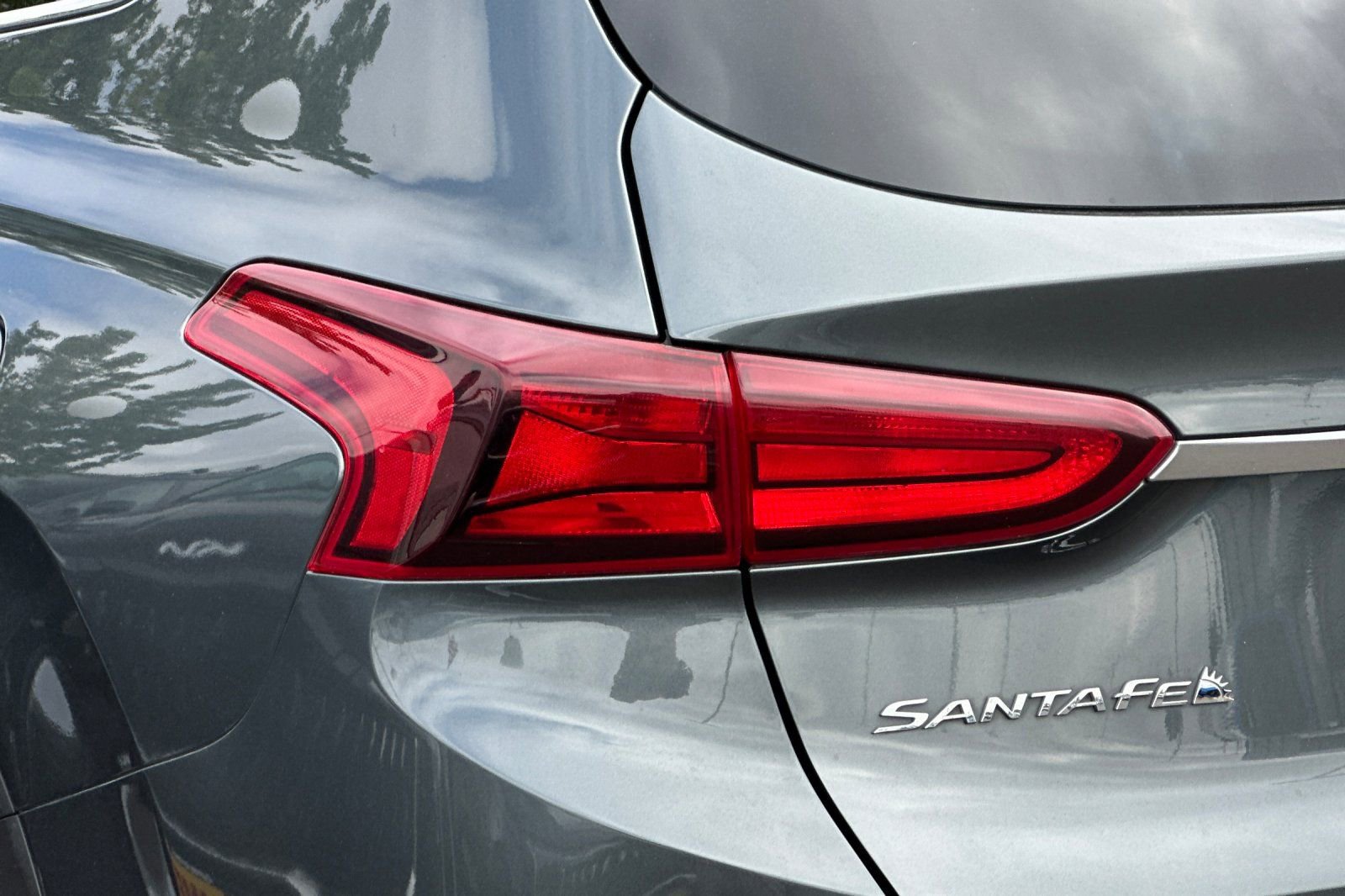 Used 2020 Hyundai Santa Fe SE AWD/4WD image 25