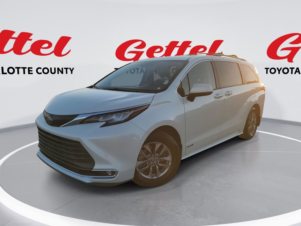 Used 2021 Toyota Sienna XLE