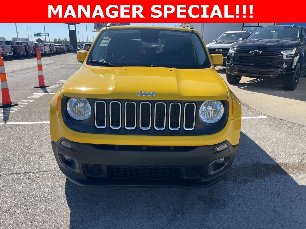Used 2016 Jeep Renegade Latitude w/ Cold Weather Group image 8