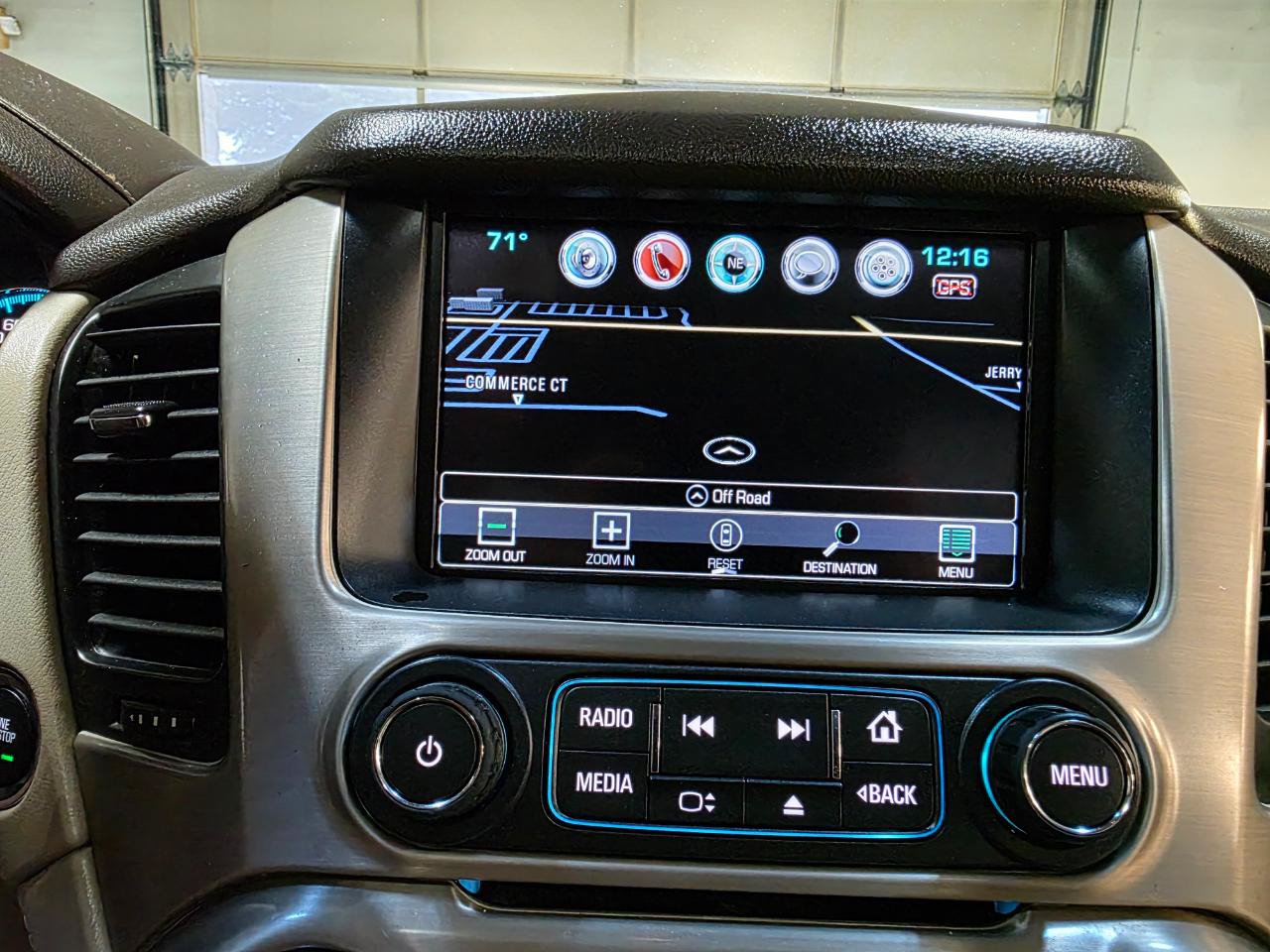 Used 2017 GMC Yukon XL Denali w/ Open Road Package AWD/4WD image 43