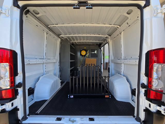 Used 2025 RAM ProMaster 2500 FWD image 24