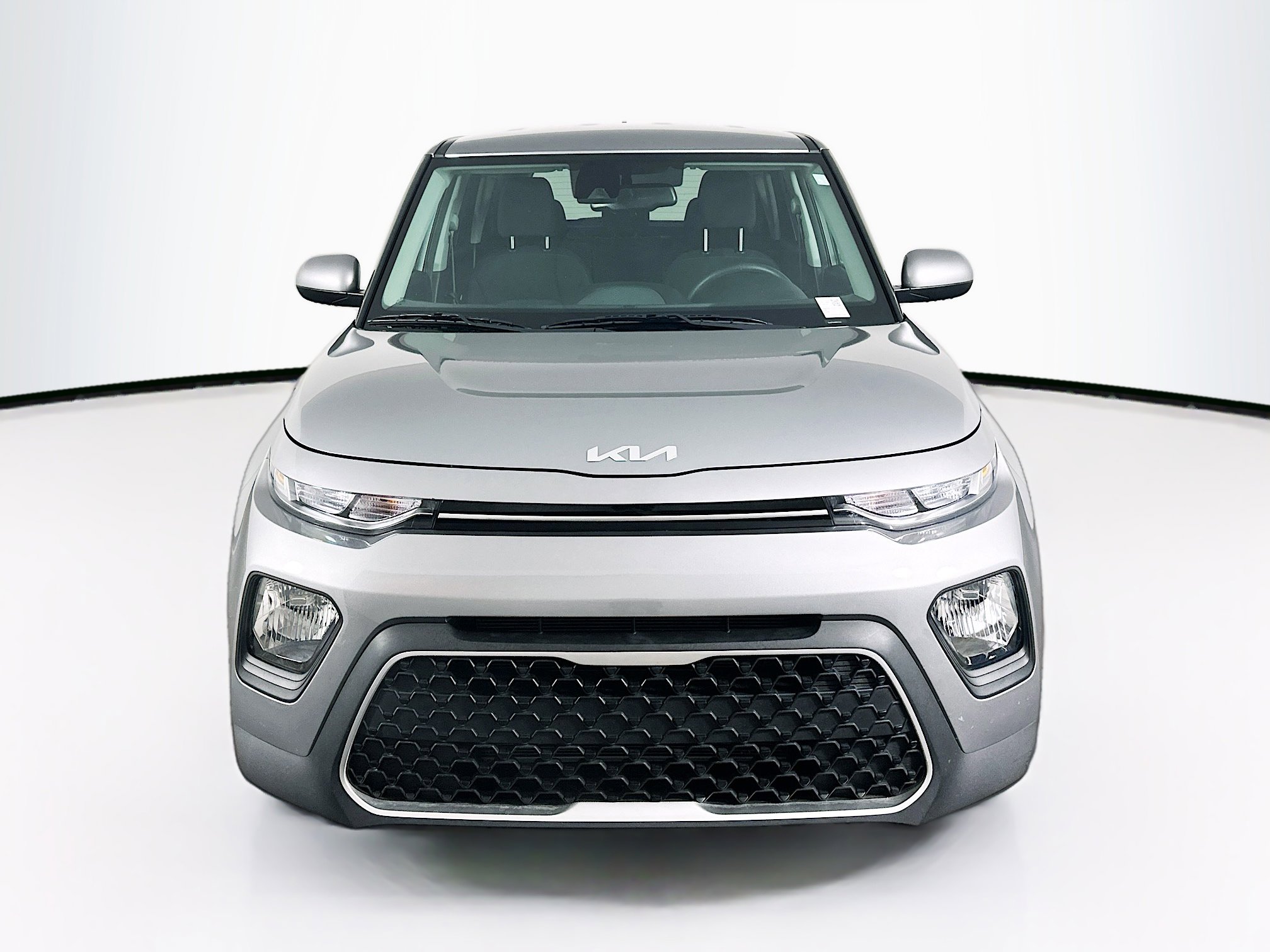 Used 2022 Kia Soul S FWD image 2