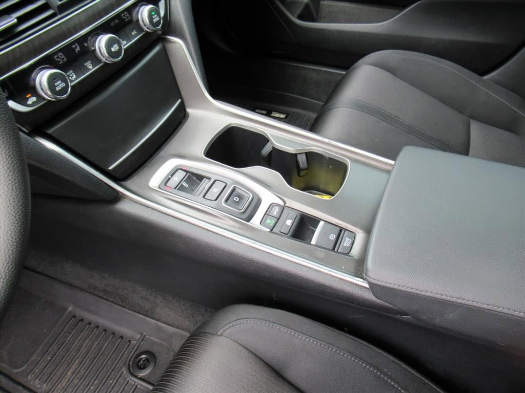 Used 2019 Honda Accord EX image 19