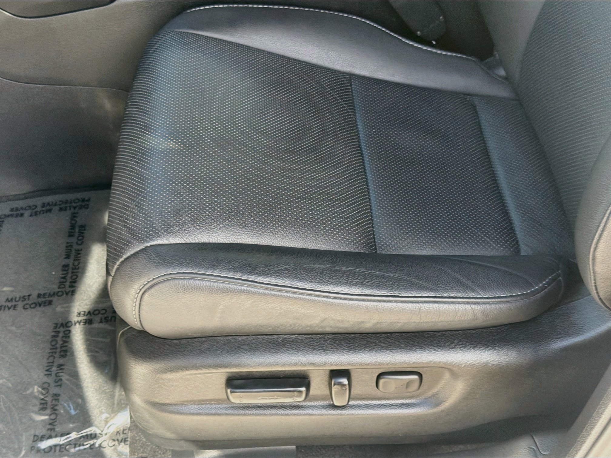Certified 2025 Honda Passport EX-L image 17