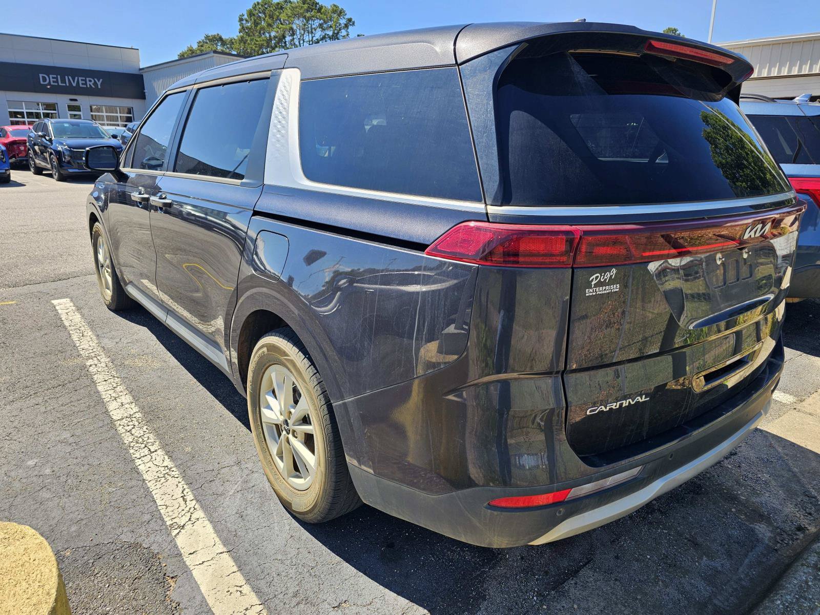 Used 2024 Kia Carnival LX FWD image 13