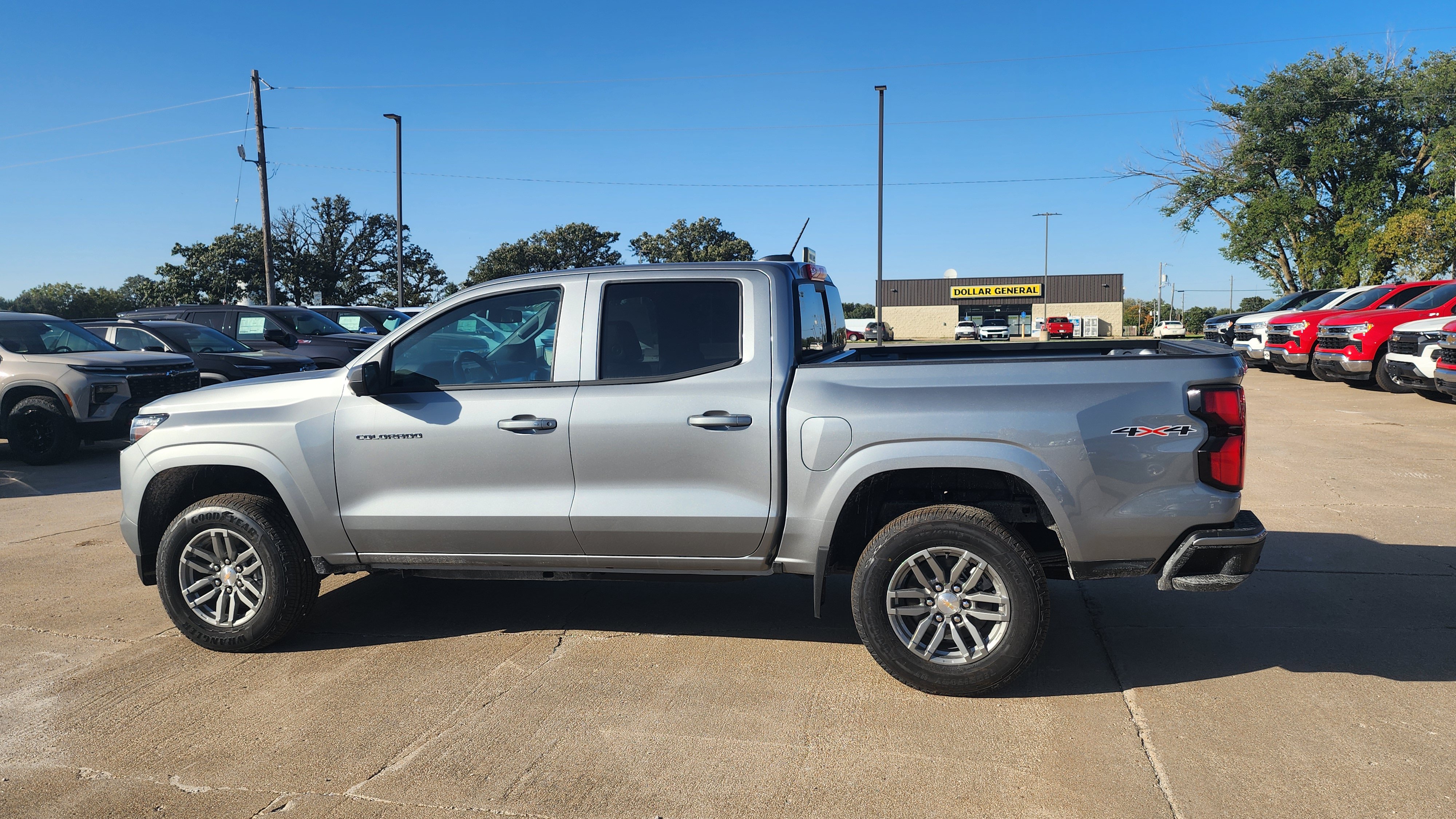 New 2026 Chevrolet Colorado LT w/ LT Convenience Package AWD/4WD image 7