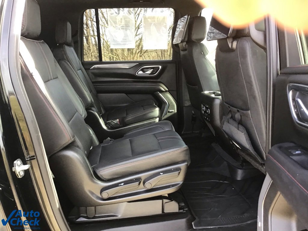Used 2021 Chevrolet Suburban RST w/ Luxury Package image 20