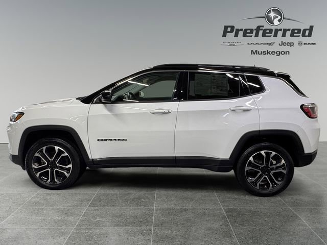 Used 2022 Jeep Compass Limited image 9