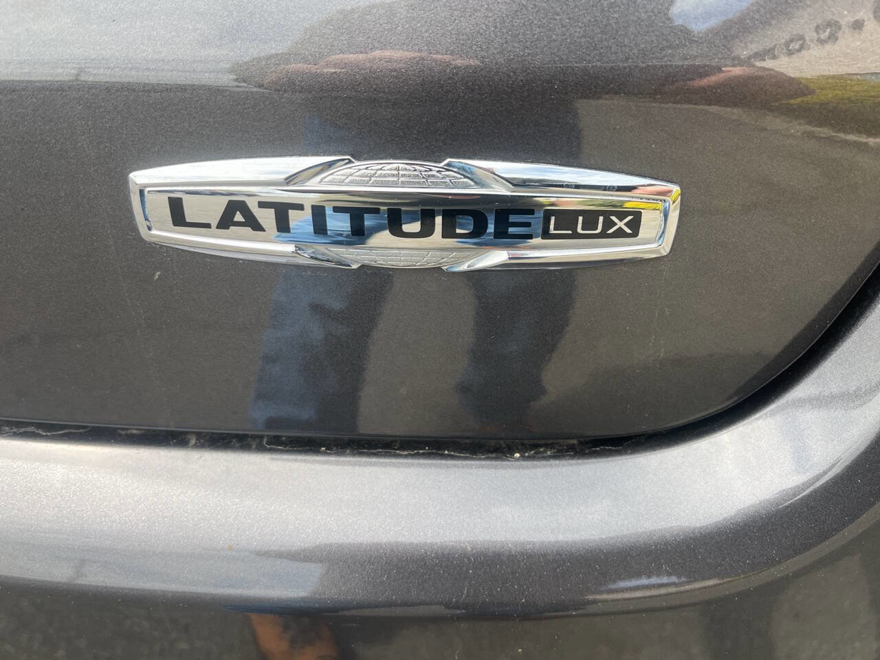 Used 2023 Jeep Compass Latitude AWD/4WD image 10