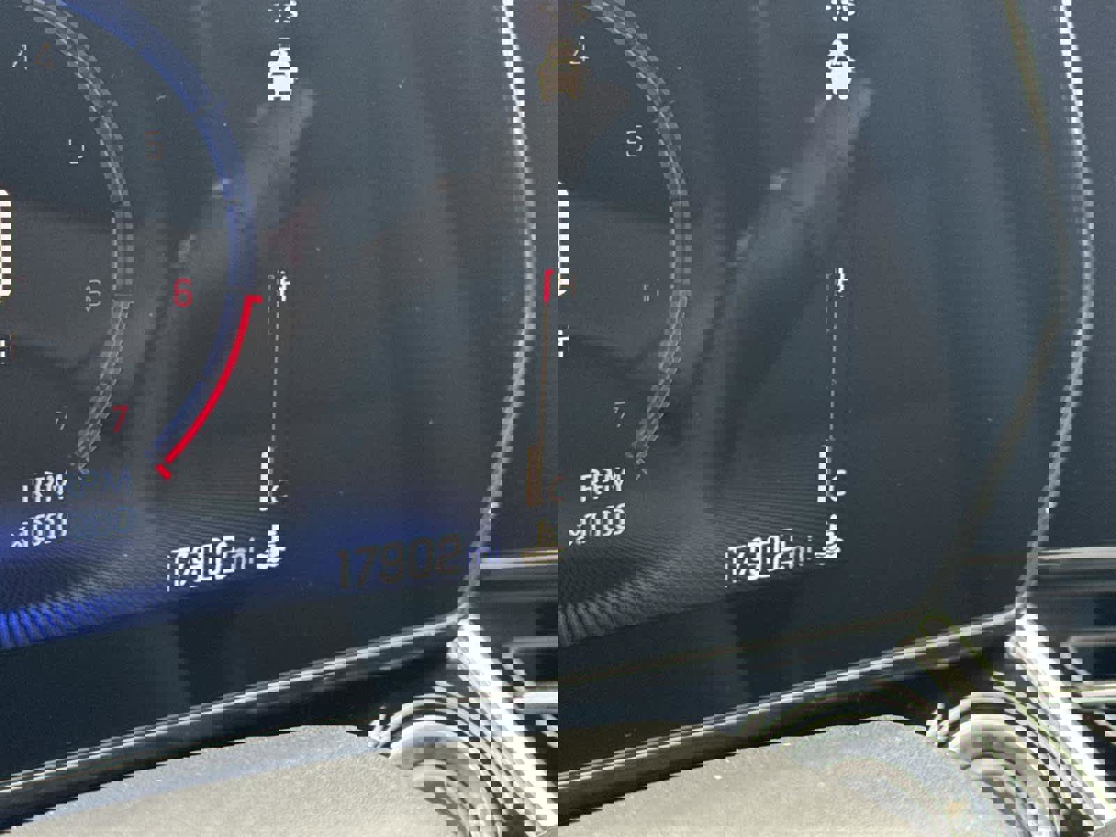 Used 2024 Chevrolet Trax RS w/ Sunroof Package image 31