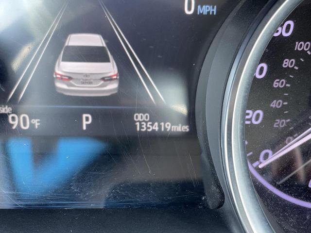 Used 2018 Toyota Camry XLE image 3