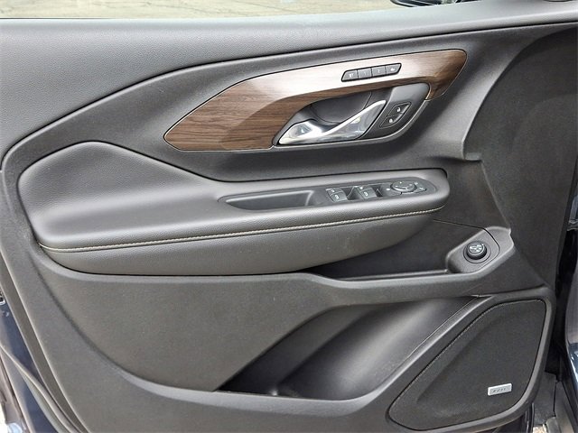 Used 2018 GMC Terrain Denali w/ Advanced Safety Package image 12