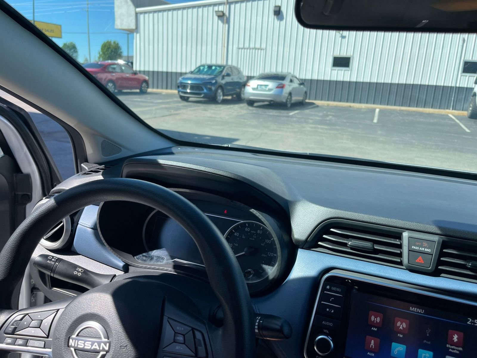 Used 2025 Nissan Versa SV image 32