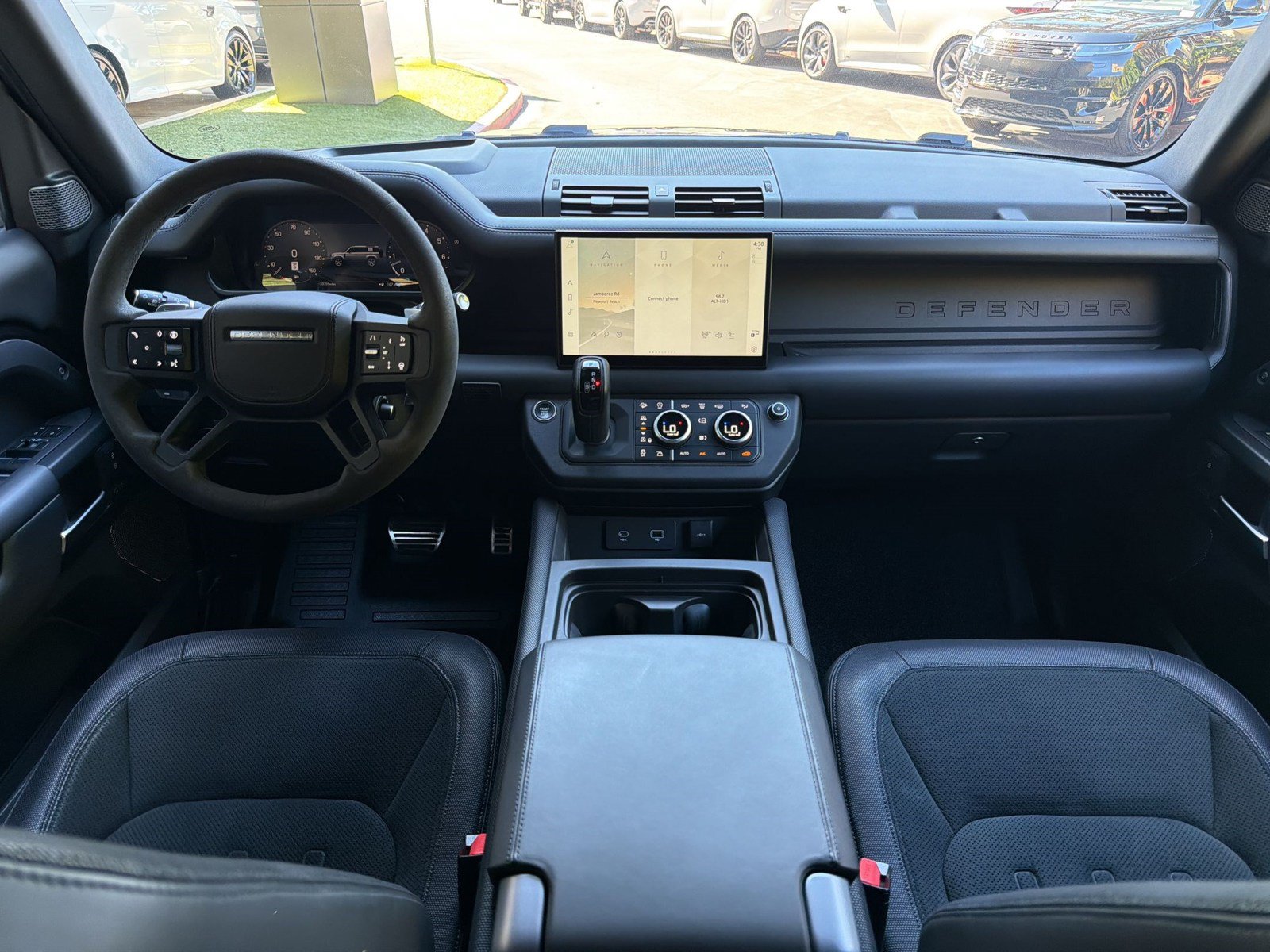 Used 2024 Land Rover Defender 110 V8 AWD/4WD image 16