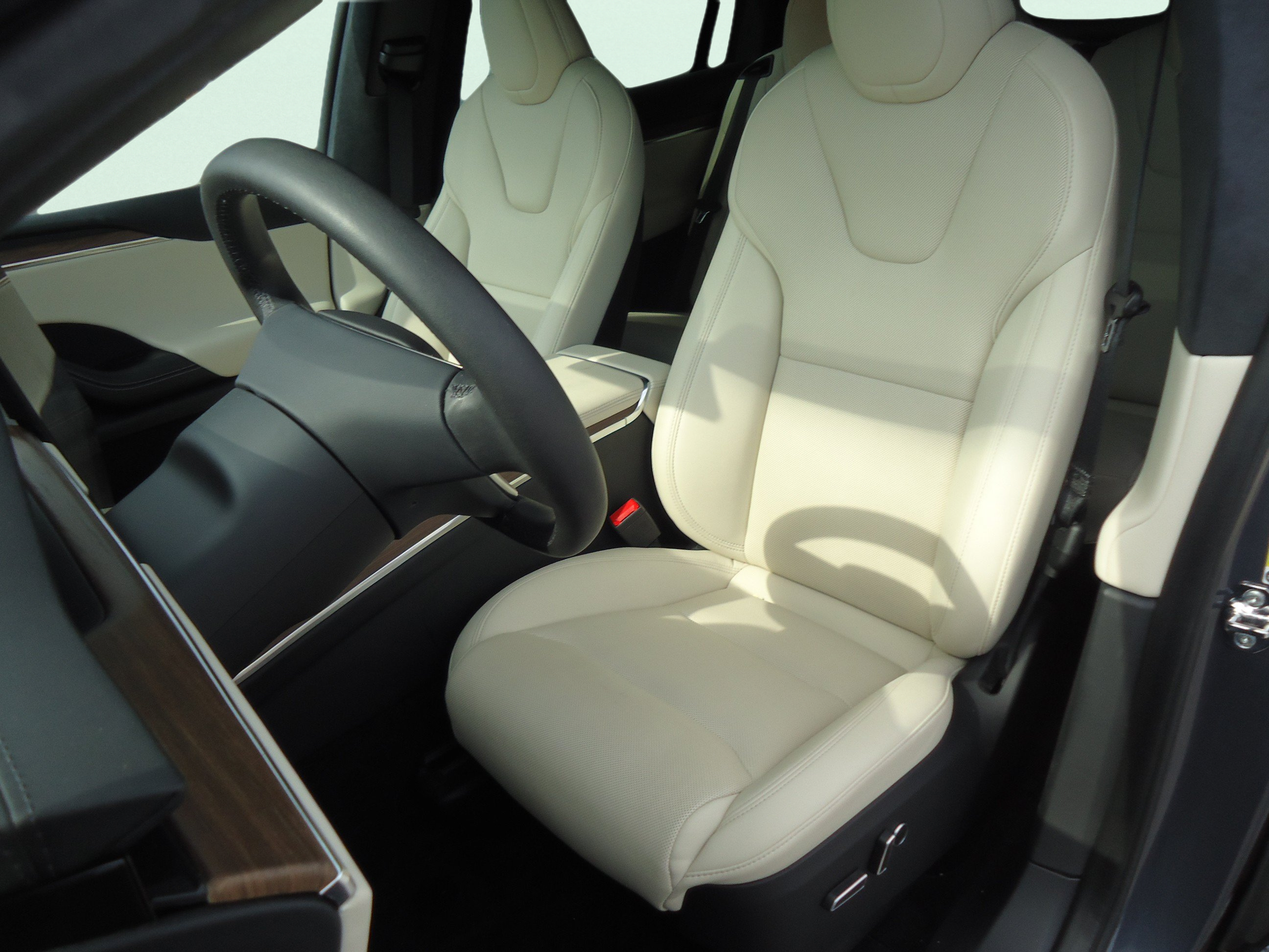Used 2023 Tesla Model X AWD/4WD image 21