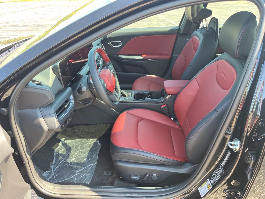 New 2025 Kia K4 GT-Line w/ GT-Line Premium Package image 13