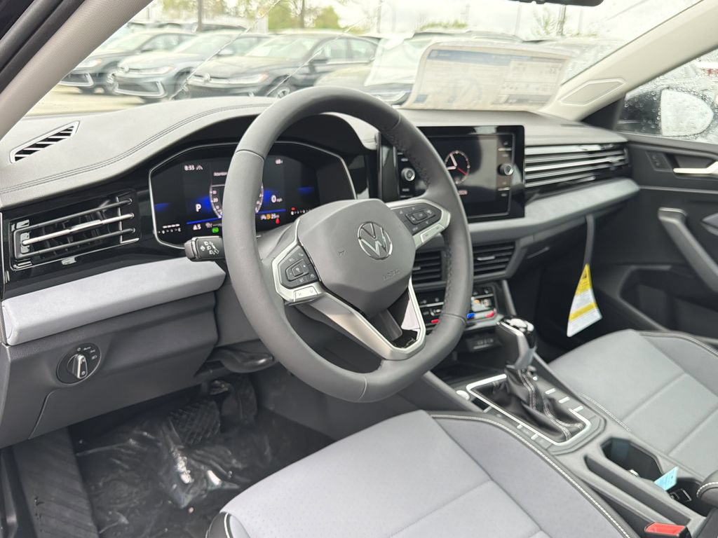 New 2026 Volkswagen Jetta SE FWD image 10