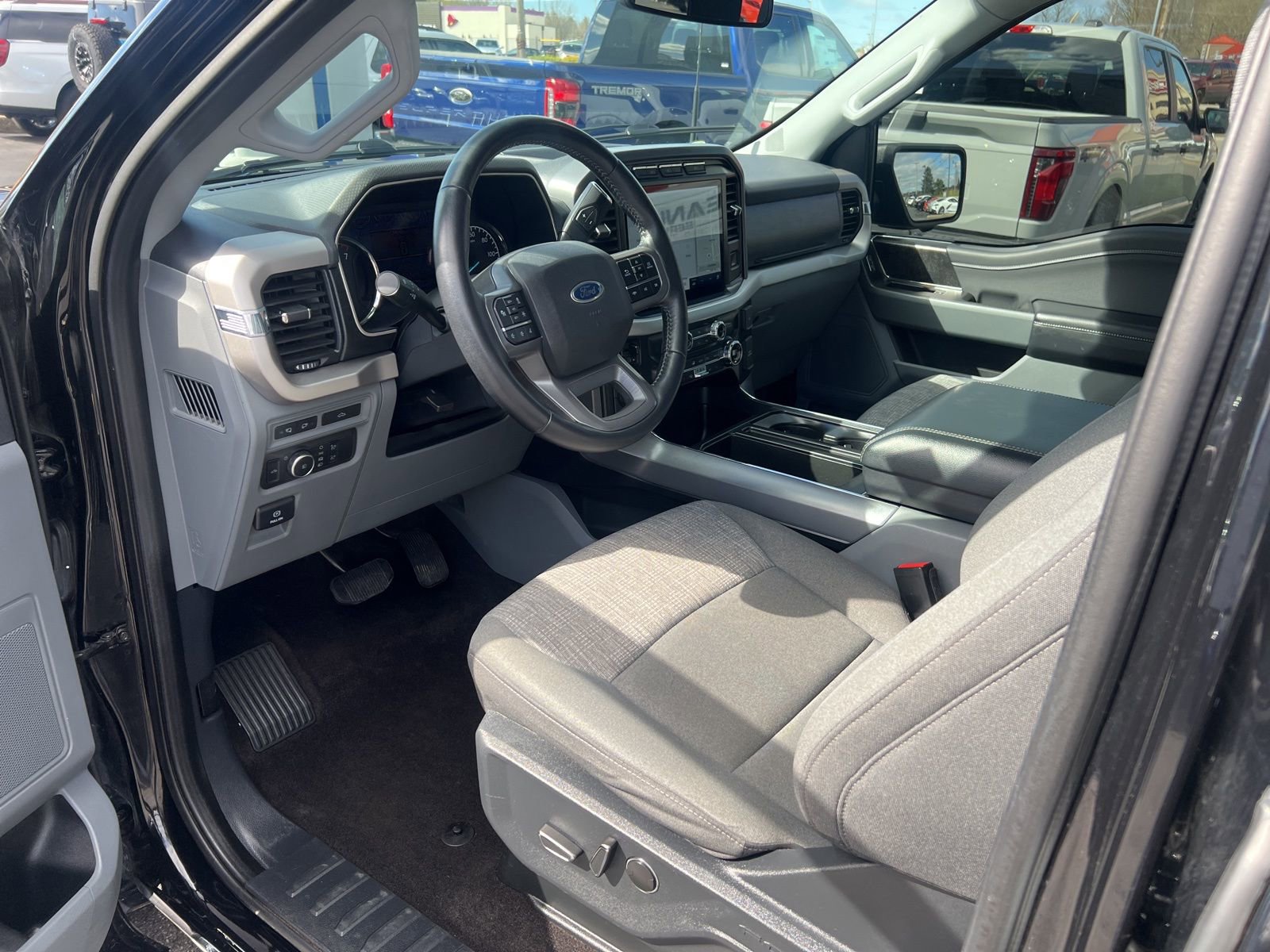 Used 2021 Ford F150 XLT w/ Equipment Group 302A High image 19