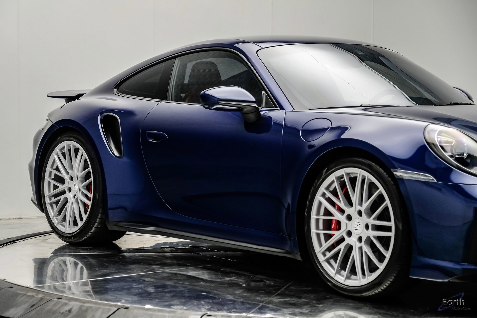 Used 2021 Porsche 911 Turbo image 28