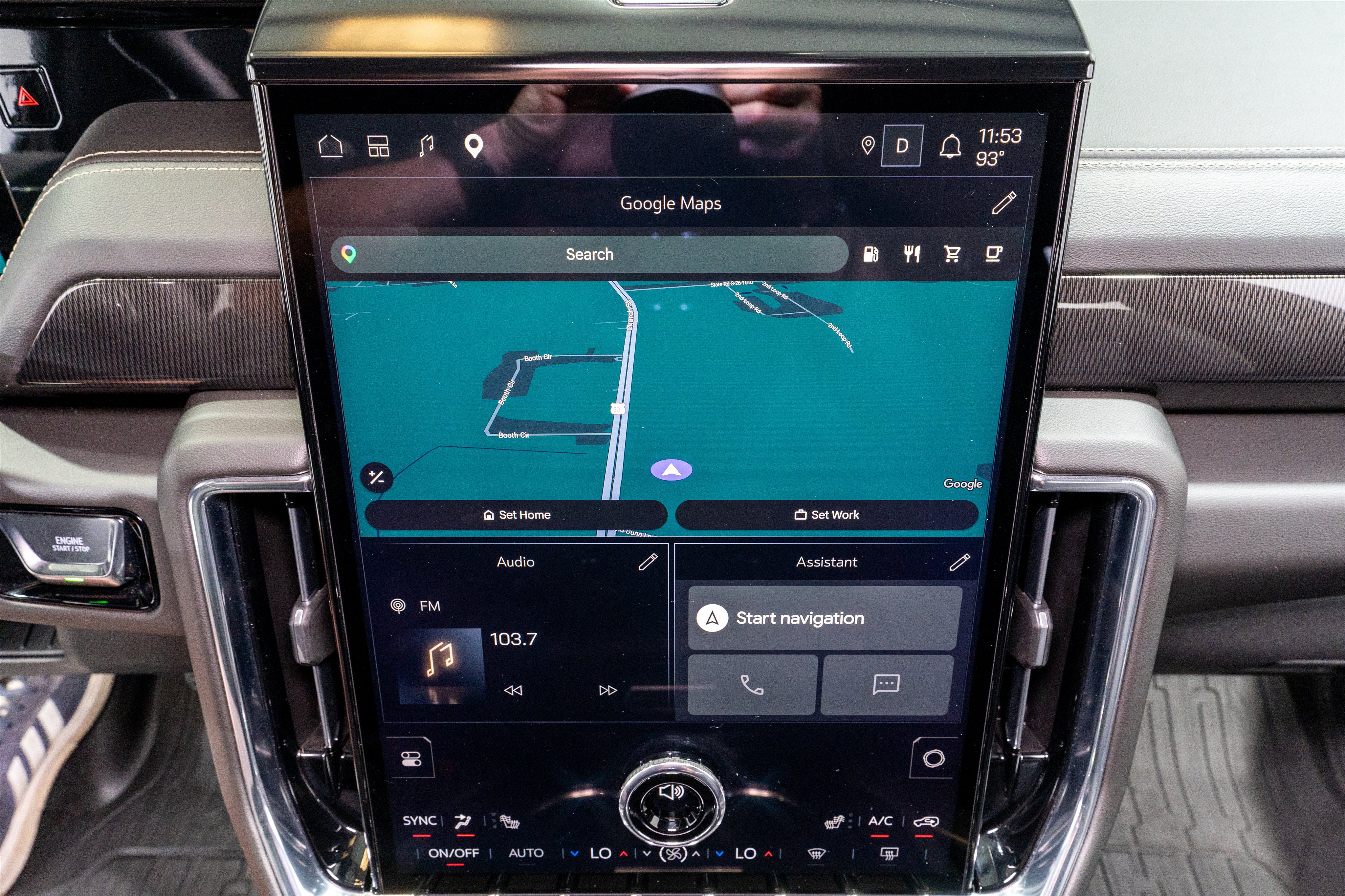 Used 2025 GMC Yukon Elevation AWD/4WD image 17