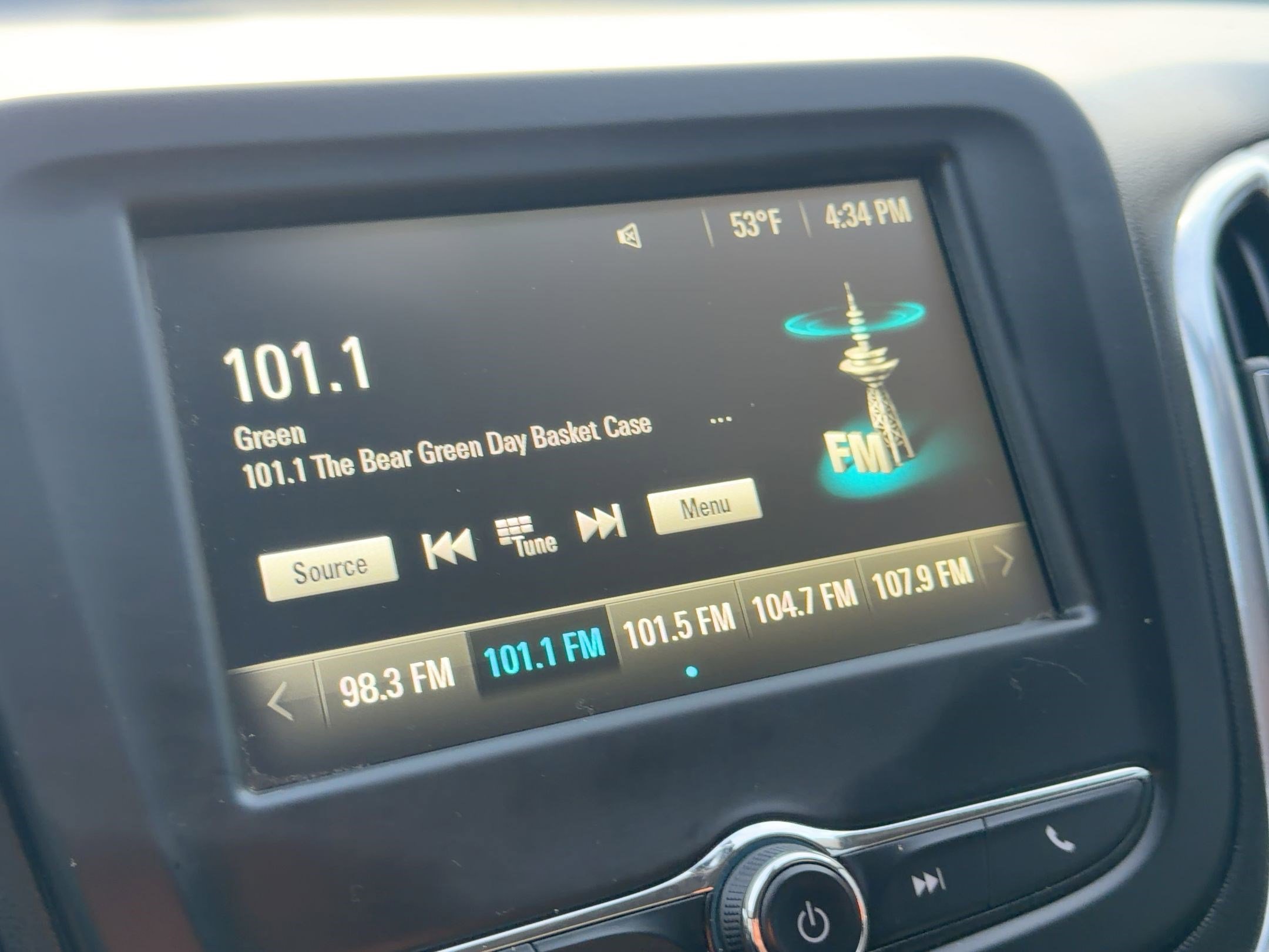 Used 2018 Chevrolet Equinox LS image 22