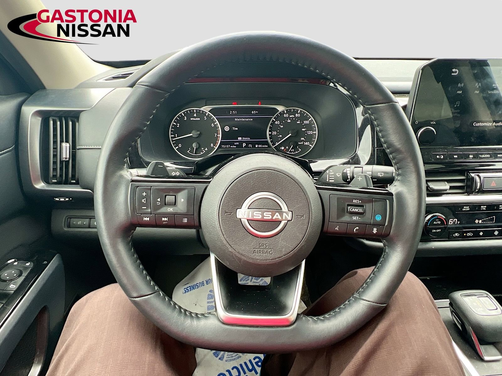 Used 2023 Nissan Pathfinder SL w/ Lighting Package (N92) image 14