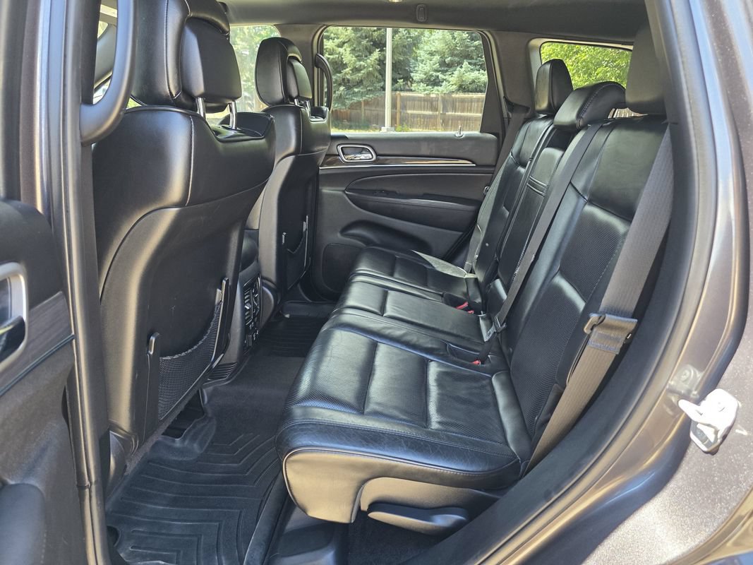 Used 2018 Jeep Grand Cherokee Overland AWD/4WD image 17