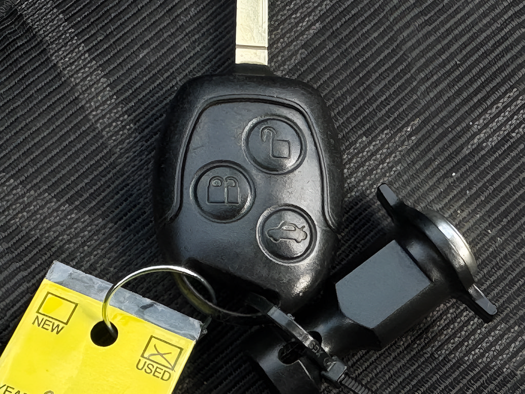 Used 2012 Ford Fiesta SE FWD image 28