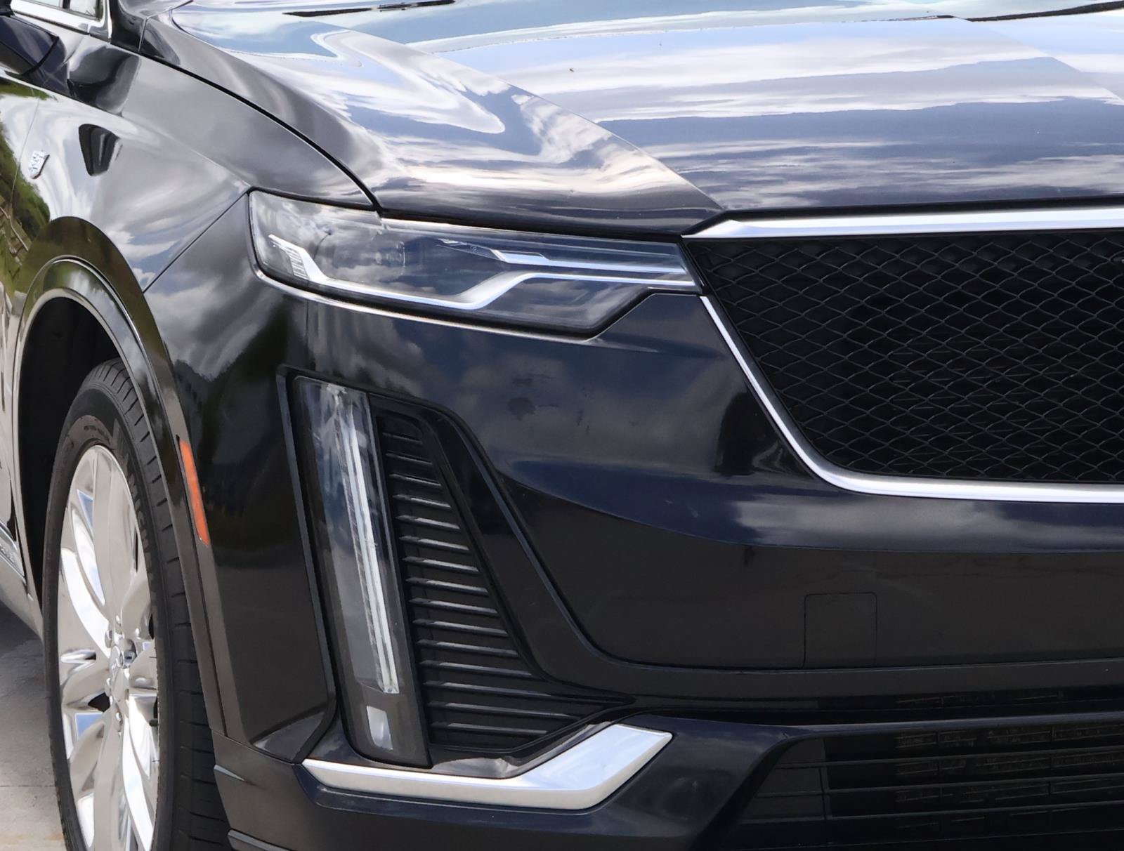 Certified 2024 Cadillac XT6 Premium Luxury AWD/4WD image 7