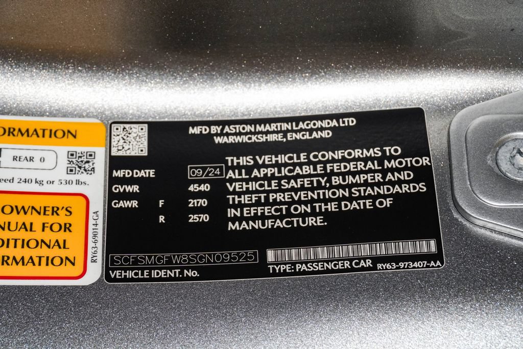 Used 2025 Aston Martin V8 Vantage Coupe RWD image 35